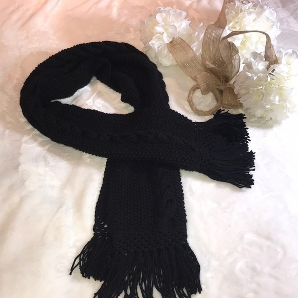 NEW HAND KNITTED BLACK SCARF - Picture 7 of 7